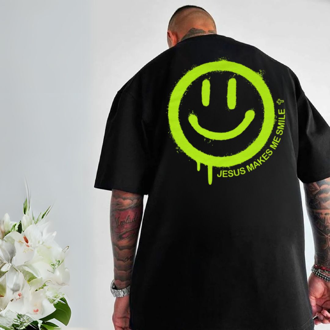 Camiseta Evangélica Preta e Verde - Jesus Makes Me Smile
