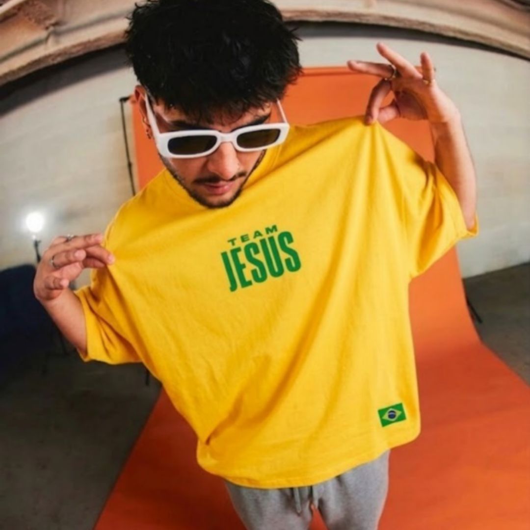 PRÉ-VENDA Camiseta Cristã - Team Jesus Amarelo e Verde BR