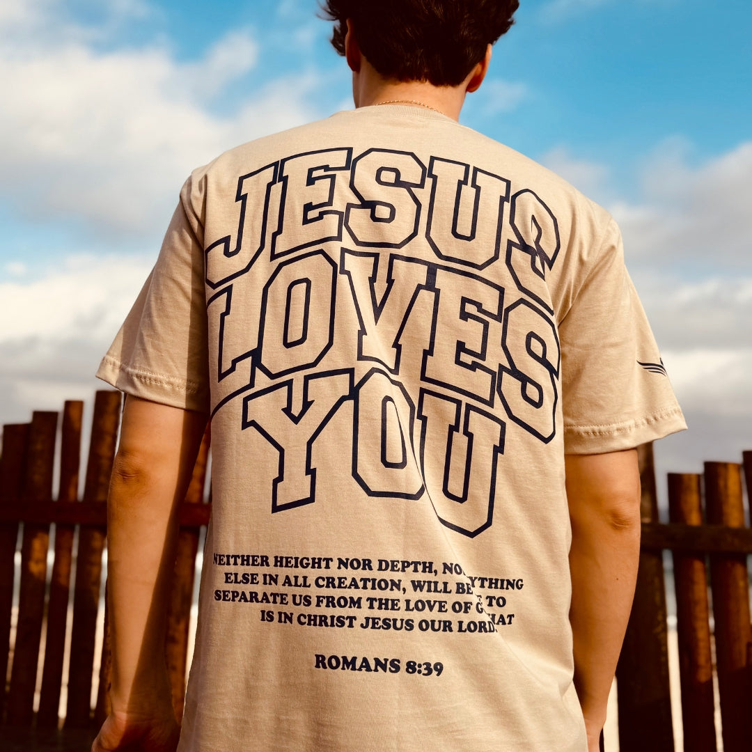 Camiseta Evangélica - Jesus Loves You
