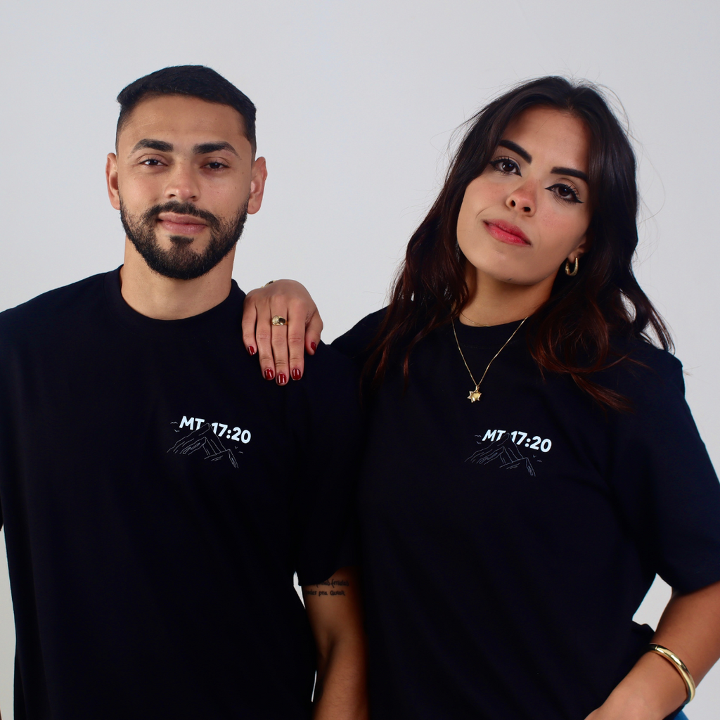 Camiseta Evangélica - A Fé Move Montanhas