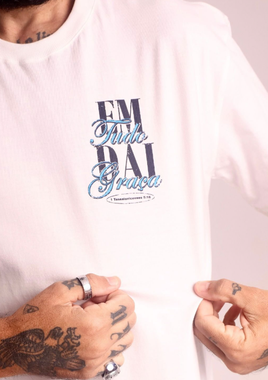 Camiseta Evangélica Branca – Em Tudo Dai Graças